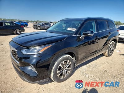 2021 TOYOTA HIGHLANDER XLE 5TDGZRBH3MS536326 - główne zdjęcie licytacji z USA - miniatura