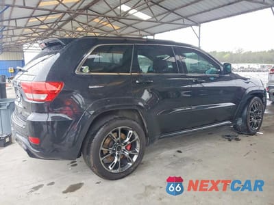 Trzecie zdjęcie samochodu z tyłu: 2013 JEEP GRAND CHEROKEE SRT-8 VIN:1C4RJFDJ1DC603148 - miniatura