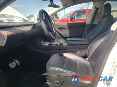 Zdjęcie 7 z 11 samochodu: 2022 TESLA MODEL Y VIN:7SAYGDEF4NF452435 - miniatura