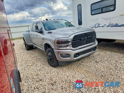 Czwarte zdjęcie samochodu z boku: 2020 RAM 3500 LARAMIE VIN:3C63RRML9LG166830 - miniatura