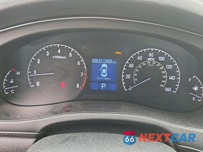 Zdjęcie 9 z 12 samochodu: 2011 HYUNDAI GENESIS 4.6L V8 VIN:KMHGC4DFXBU128636 - miniatura