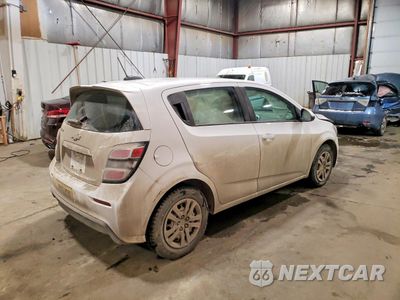 Trzecie zdjęcie samochodu z tyłu: 2017 CHEVROLET SONIC VIN:1G1JG6SH0H4164397 - miniatura