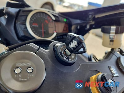 Zdjęcie 8 z 9 samochodu: 2025 SUZUKI GSX-R600 VIN:JS1GN7FAXS7101754 - miniatura