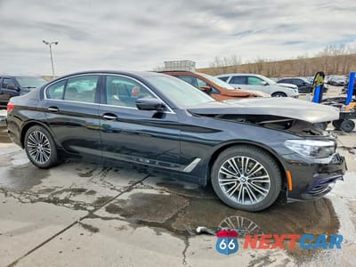 Czwarte zdjęcie samochodu z boku: 2018 BMW 530 XI VIN:WBAJA7C53JG909440 - miniatura
