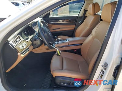 Zdjęcie 7 z 12 samochodu: 2013 BMW 740 LI VIN:WBAYE4C57DDW22626 - miniatura