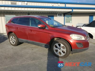 Czwarte zdjęcie samochodu z boku: 2013 VOLVO XC60 3.2 VIN:YV4952DZ7D2465458 - miniatura