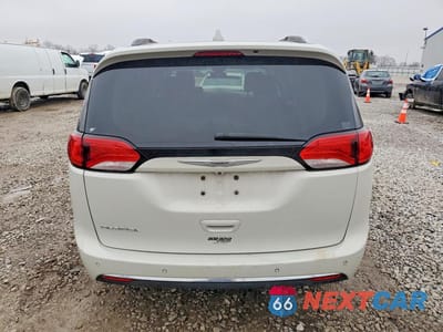 Zdjęcie 6 z 12 samochodu: 2017 CHRYSLER PACIFICA TOURING L VIN:2C4RC1BG7HR598281 - miniatura