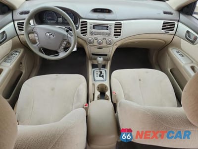 Zdjęcie 8 z 11 samochodu: 2008 KIA OPTIMA LX VIN:KNAGE123585234739 - miniatura