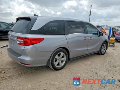 Trzecie zdjęcie samochodu z tyłu: 2018 HONDA ODYSSEY EXL VIN:5FNRL6H77JB093475 - miniatura