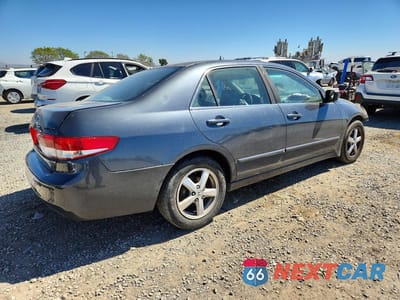 Trzecie zdjęcie samochodu z tyłu: 2003 HONDA ACCORD EX VIN:1HGCM56613A122781 - miniatura