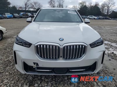 Piąte zdjęcie samochodu w środku: 2025 BMW X5 XDRIVE40I VIN:5UX23EU04S9W23738 - miniatura