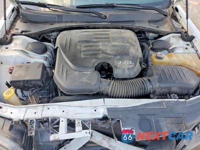 Zdjęcie 11 z 12 samochodu: 2014 CHRYSLER 300 S VIN:2C3CCABG0EH373230 - miniatura