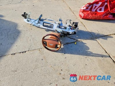 Zdjęcie 12 z 12 samochodu: 2006 BENTLEY CONTINENTAL FLYING SPUR VIN:SCBBR53W76C032269 - miniatura