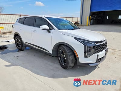 Czwarte zdjęcie samochodu z boku: 2026 KIA SPORTAGE EX VIN:5XYK33DF7TG345640 - miniatura
