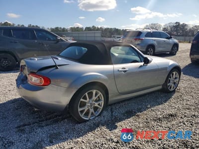 Trzecie zdjęcie samochodu z tyłu: 2015 MAZDA MX-5 MIATA GRAND TOURING VIN:JM1NC2NF3F0238858 - miniatura
