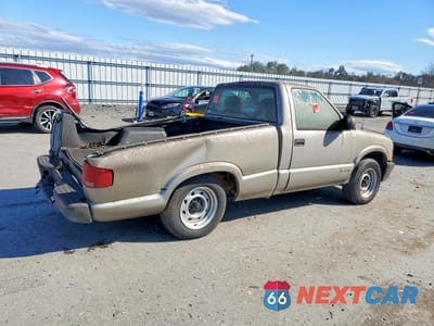 Trzecie zdjęcie samochodu z tyłu: 2002 CHEVROLET S TRUCK S10 VIN:1GCCS145428262126 - miniatura