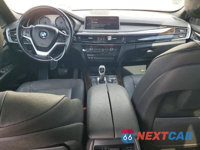 Zdjęcie 8 z 12 samochodu: 2018 BMW X5 SDRIVE35I VIN:5UXKR2C57J0Z19205 - miniatura