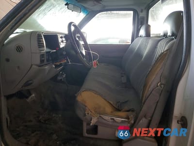 Zdjęcie 7 z 12 samochodu: 1998 GMC SIERRA C1500 VIN:1GTEC14W9WZ541473 - miniatura