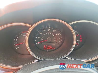 Zdjęcie 9 z 13 samochodu: 2011 KIA SORENTO LX VIN:5XYKT3A13BG106836 - miniatura