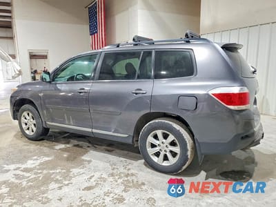 Drugie zdjęcie samochodu z przodu: 2011 TOYOTA HIGHLANDER BASE VIN:5TDBK3EH3BS060406 - miniatura