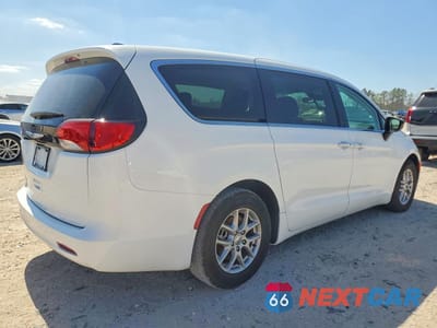Trzecie zdjęcie samochodu z tyłu: 2024 CHRYSLER VOYAGER LX VIN:2C4RC1CG0RR113348 - miniatura