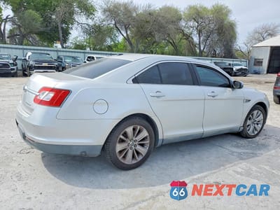 Trzecie zdjęcie samochodu z tyłu: 2010 FORD TAURUS LIMITED VIN:1FAHP2FW3AG143335 - miniatura