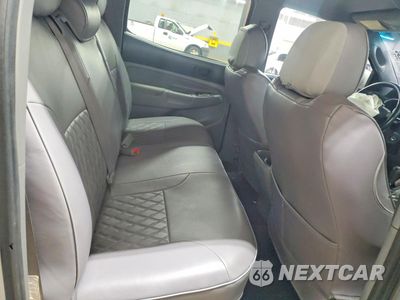 Zdjęcie 10 z 13 samochodu: 2006 TOYOTA TACOMA V6 VIN:3TMMU52N36M002830 - miniatura