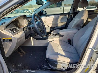 Zdjęcie 7 z 11 samochodu: 2016 HYUNDAI SONATA HYBRID SE VIN:KMHE24L1XGA028917 - miniatura