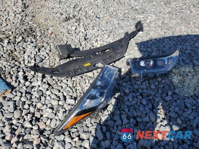 Zdjęcie 13 z 13 samochodu: 2017 TOYOTA HIGHLANDER SE VIN:5TDKZRFH2HS520581 - miniatura