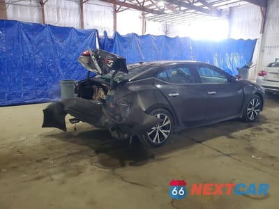 Trzecie zdjęcie samochodu z tyłu: 2016 NISSAN MAXIMA PLATINUM VIN:1N4AA6AP3GC378022 - miniatura