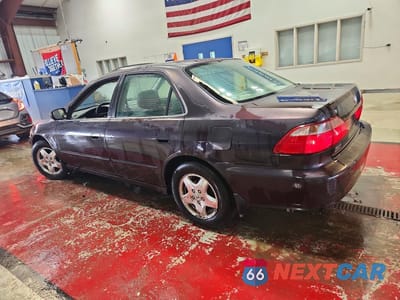 Drugie zdjęcie samochodu z przodu: 1998 HONDA ACCORD 4D DX VIN:1HGCG165XWA014378 - miniatura