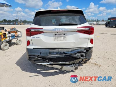 Zdjęcie 6 z 13 samochodu: 2023 KIA SELTOS S VIN:KNDEU2AAXP7374887 - miniatura