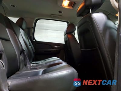 Zdjęcie 10 z 12 samochodu: 2011 CHEVROLET SUBURBAN C1500 VIN:1GNSC5E08BR301790 - miniatura