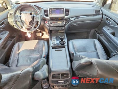 Zdjęcie 8 z 13 samochodu: 2017 HONDA PILOT ELITE VIN:5FNYF6H08HB092870 - miniatura
