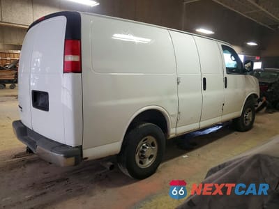 Trzecie zdjęcie samochodu z tyłu: 2014 CHEVROLET EXPRESS 3500 CARGO DELIVERY VAN VIN:1GCZGTBG4E1158549 - miniatura