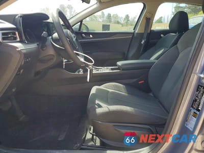 Zdjęcie 7 z 13 samochodu: 2022 KIA K5 LXS VIN:5XXG14J25NG144345 - miniatura
