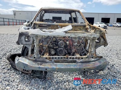 Piąte zdjęcie samochodu w środku: 2022 GMC SIERRA K1500 SLT VIN:3GTUUDED0NG582998 - miniatura