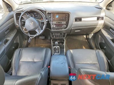 Zdjęcie 8 z 13 samochodu: 2019 MITSUBISHI OUTLANDER SE VIN:JA4AZ3A39KJ001059 - miniatura
