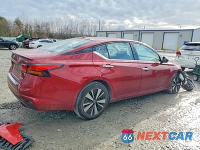 Trzecie zdjęcie samochodu z tyłu: 2020 NISSAN ALTIMA 2.5 SV VIN:1N4BL4DW1LC142940 - miniatura