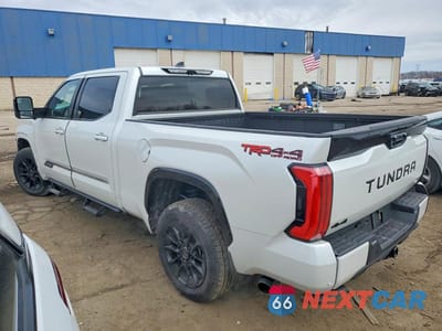 Drugie zdjęcie samochodu z przodu: 2025 TOYOTA TUNDRA PLATINUM VIN:5TFWA5EC4SX042401 - miniatura