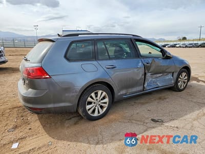 Trzecie zdjęcie samochodu z tyłu: 2017 VOLKSWAGEN GOLF SPORTWAGEN S VIN:3VW017AU6HM511645 - miniatura