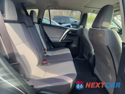 Zdjęcie 11 z 12 samochodu: 2015 TOYOTA RAV4 XLE VIN:JTMRFREV8FD134948 - miniatura