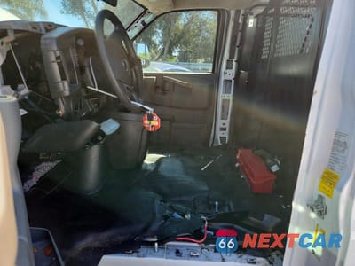 Zdjęcie 7 z 13 samochodu: 2025 GMC SAVANA 2500 CARGO DELIVERY VAN VIN:1GTW7AFPXS1234496 - miniatura