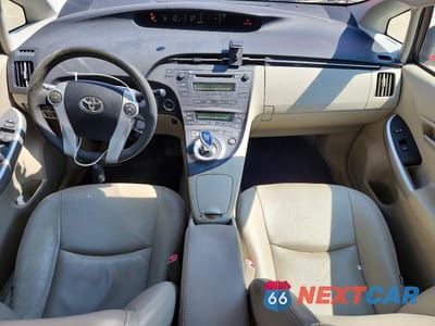 Zdjęcie 8 z 12 samochodu: 2010 TOYOTA PRIUS II VIN:JTDKN3DU5A0074038 - miniatura