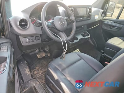Zdjęcie 8 z 13 samochodu: 2025 MERCEDES-BENZ SPRINTER VIN:W1Y4NBHY9ST227077 - miniatura