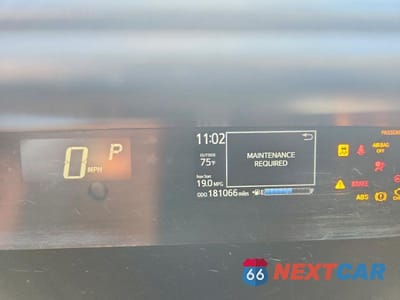 Zdjęcie 9 z 12 samochodu: 2018 TOYOTA PRIUS C TWO VIN:JTDKDTB38J1614361 - miniatura