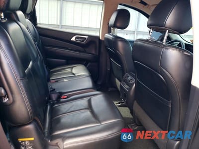 Zdjęcie 11 z 12 samochodu: 2017 NISSAN PATHFINDER SL VIN:5N1DR2MM9HC635658 - miniatura