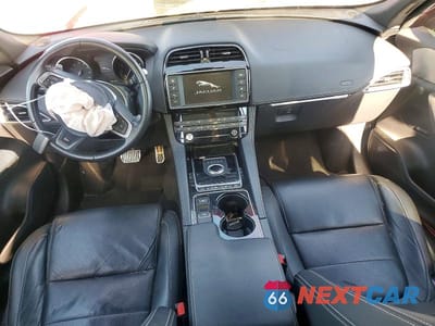 Zdjęcie 8 z 12 samochodu: 2017 JAGUAR F-PACE S VIN:SADCM2BV6HA083658 - miniatura