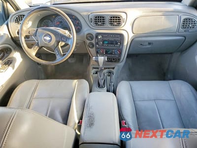 Zdjęcie 8 z 12 samochodu: 2005 CHEVROLET TRAILBLAZER LS VIN:1GNDT13S952275722 - miniatura