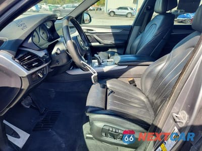 Zdjęcie 7 z 11 samochodu: 2018 BMW X5 SDRIVE35I VIN:5UXKR2C59J0Z15477 - miniatura
